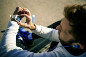 Ceas sport pentru activități sportive și monitorizarea activității