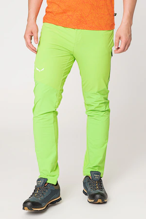 Pantaloni de munte Salewa Agner Durastretch, rezistent la vânt si apă, cu o culoare Verde electric, proiectați pentru drumeții.