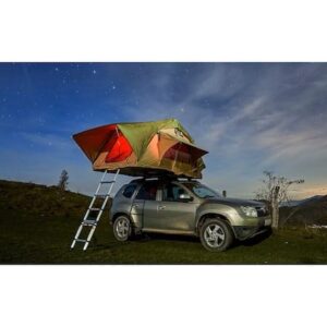 Cort camping plafon auto Tough Tents 140 montat pe vehicul în natură