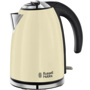 Fierbător Russell Hobbs Colours Plus Classic Cream pe o masă de bucătărie