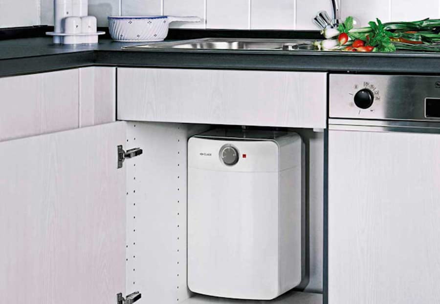 Boiler electric montat sub chiuvetă pentru apă caldă instant