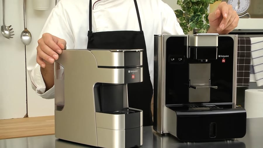 Espressor automat Dualit cu spumator de lapte