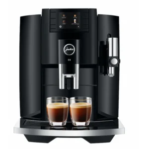 Espressor automat cu 17 tipuri de băuturi și sistem de spumare a laptelui