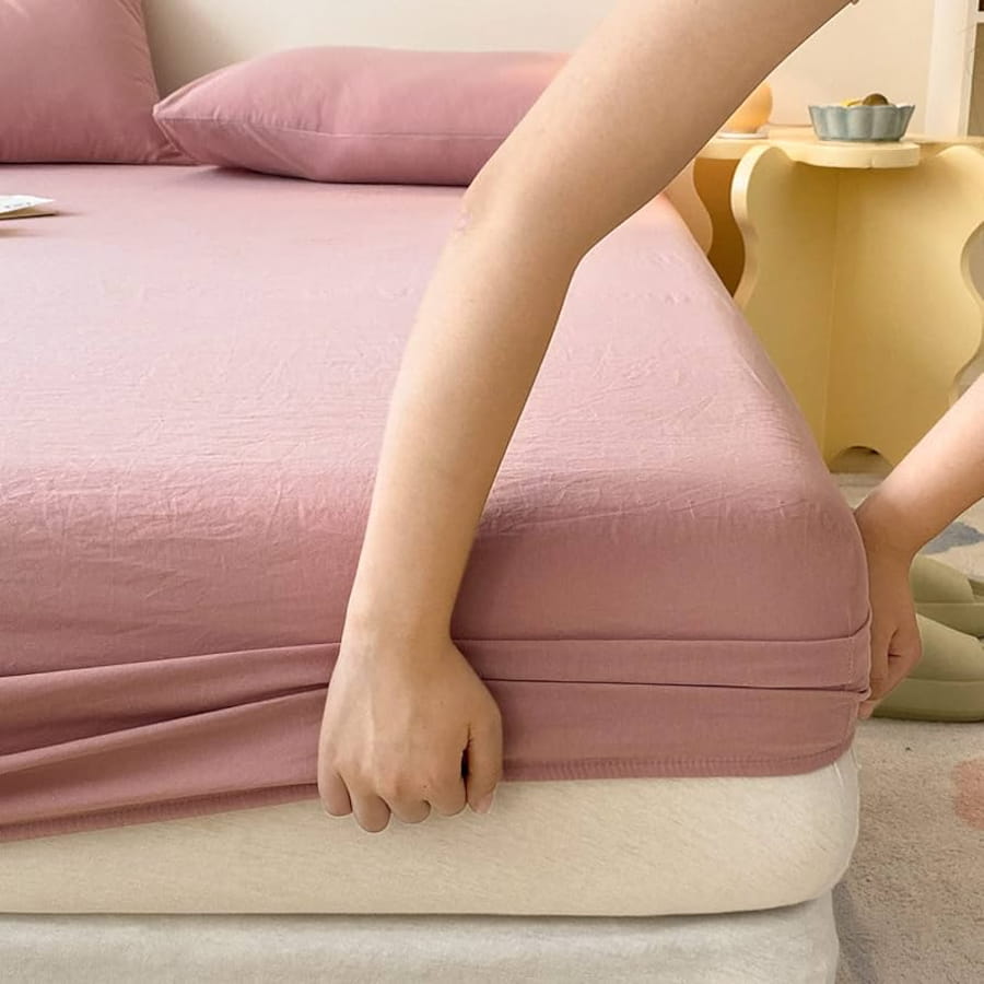 Lenjerie de pat ajustabilă pe saltea, culoare roz