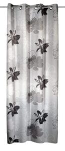 Draperie blackout gri în dormitor modern