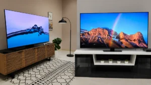 Cele mai bune televizoare Samsung într-un living modern — OLED și Neo QLED afișând conținut HDR color