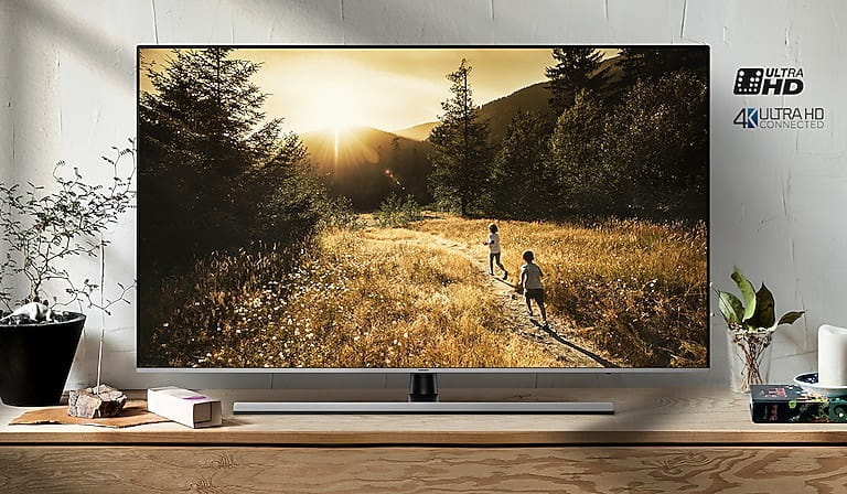 Imagine cu un televizor 4K Ultra HD care oferă culori vibrante și detalii clare