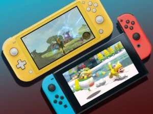 Două console Nintendo Switch afișând jocuri populare