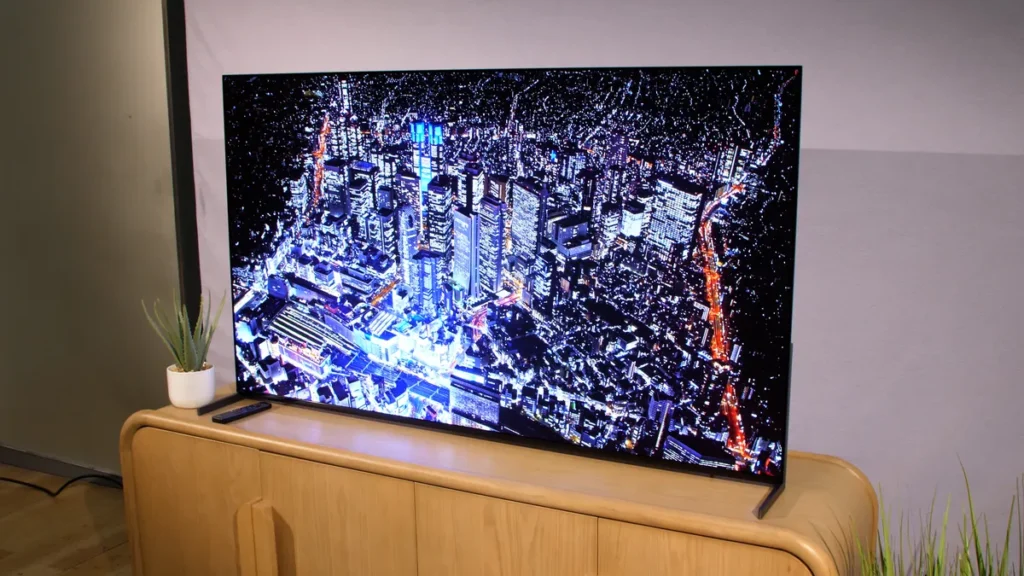 Televizor OLED premium afișând imagini de înaltă calitate și contrast perfect