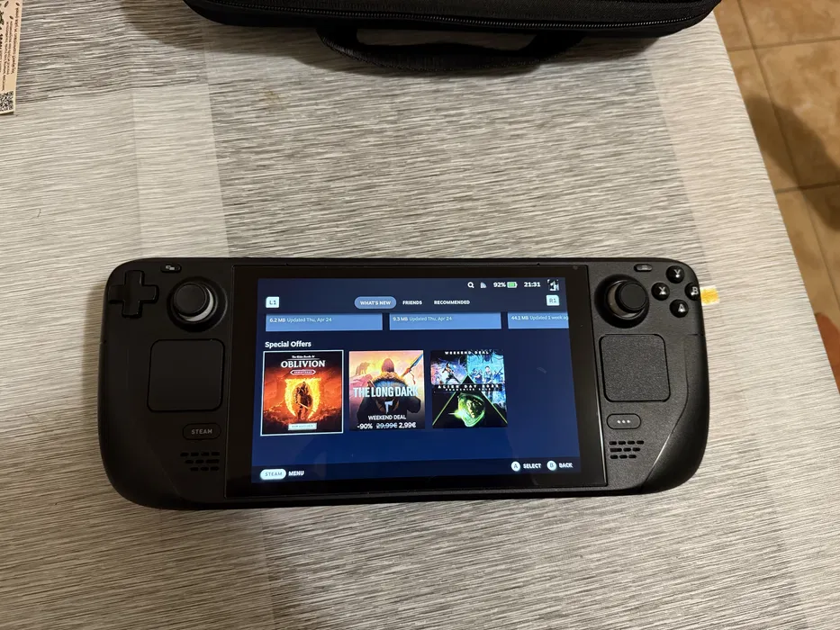 Steam Deck cu memorie LPDDR5 integrată – exemplu de aplicație modernă a tehnologiei DDR5