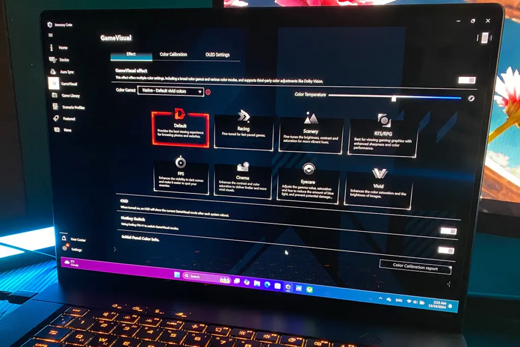 Setările GameVisual pe laptopul ASUS ROG Zephyrus G16 (2024) afișate în Armoury Crate