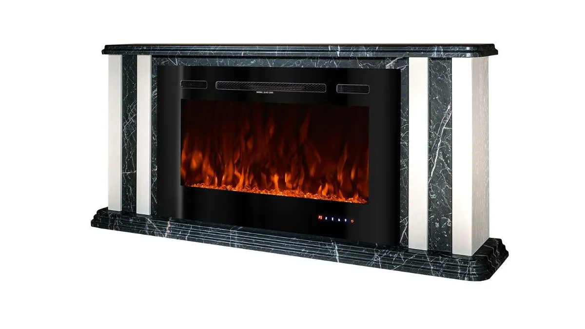Șemineul electric Art Flame Tatler & Adeli, lat și jos, cu portal cu aspect de marmură și focar cu flacără portocalie