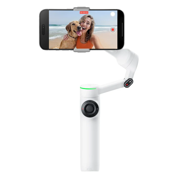 Gimbalul Insta360 Flow 2 Pro, alb, cu un telefon în clemă