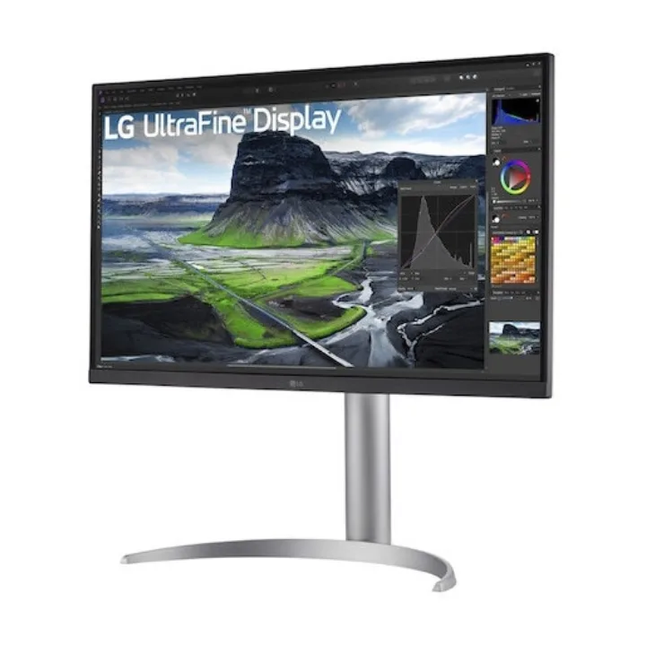 Monitor LG UltraFine 27UQ850V-W de 27 inch, pe suport argintiu reglabil, văzut din unghi