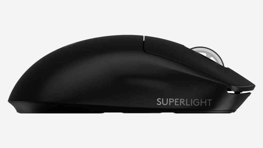 Mouse-ul de gaming wireless Logitech G Pro X Superlight 2, negru, văzut din lateral pe fundal neutru