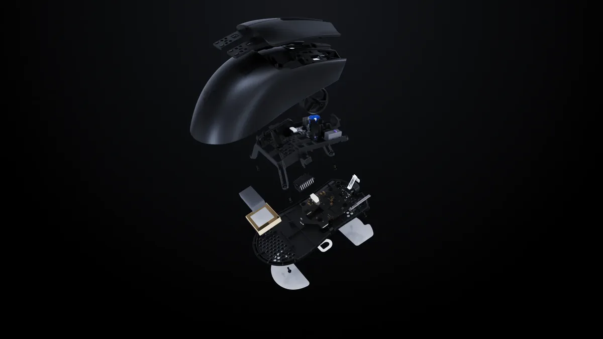 Vedere explodată a mouse-ului Razer Viper V3 Pro, cu carcasa, comutatoarele, placa electronică și picioarele de alunecare separate