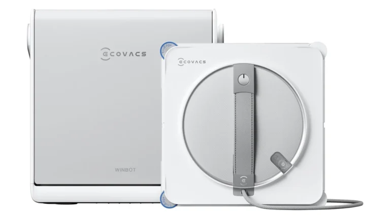 Robotul de geamuri Ecovacs WINBOT W2S OMNI, alb, alături de stația portabilă cu baterie