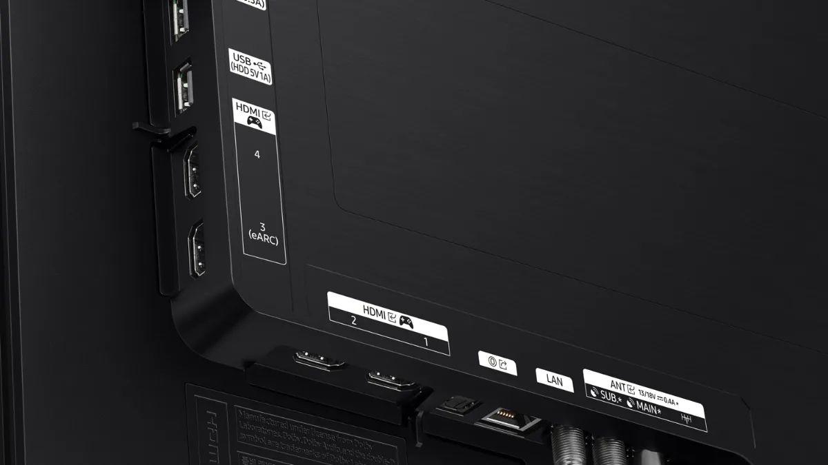 Spatele televizorului Samsung S90H, cu porturile HDMI, USB, LAN și ieșirea optică