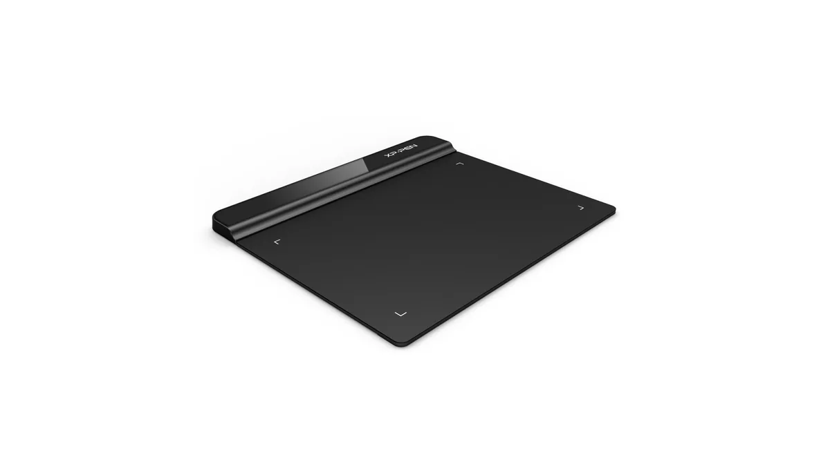 Tableta grafică XP-PEN Star G640 neagră și subțire, văzută din trei sferturi